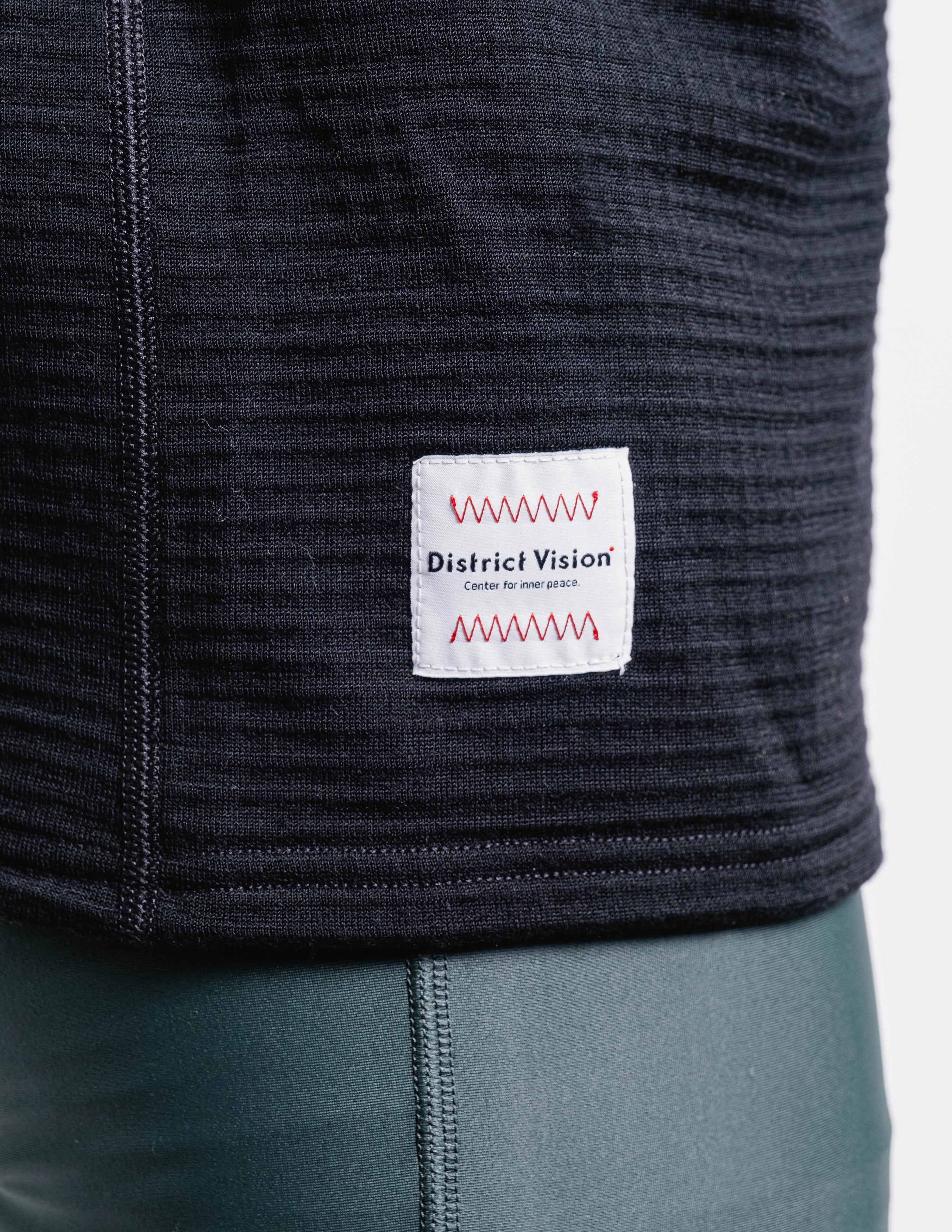 Hooded Merino Grid Fleece in Black