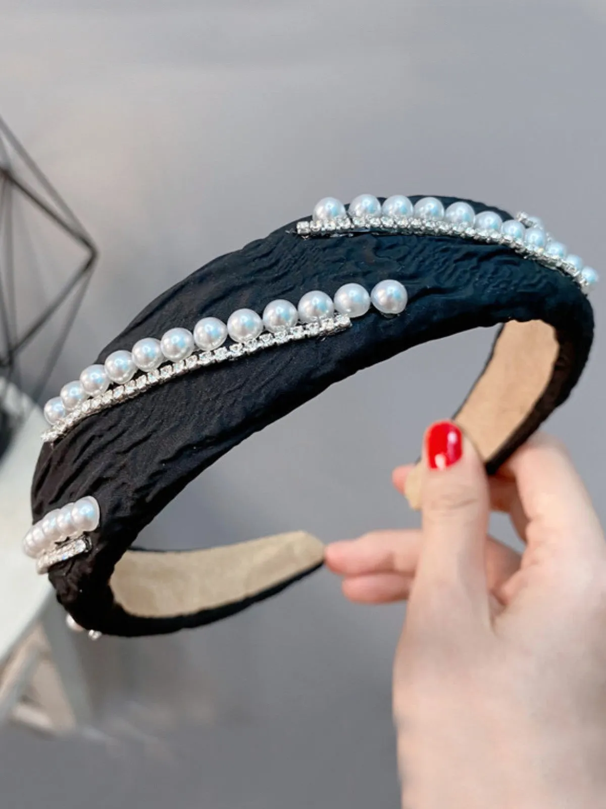 Upper East Side Thick Pearl Headband